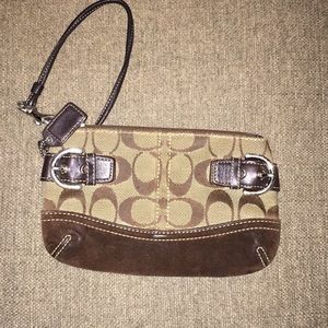 COACH | Brown & Tan | Signature C Wristlet
